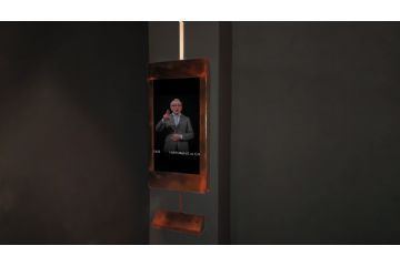 grazie ai lavori di abbattimento barriere fisiche cognitive e sensoriali, ogni sala è dotata di un dispositivo che permette al visitatore di accedere e fruire dei contenuti in piena autonomia, in sei lingue e nel linguaggio IS e LIS